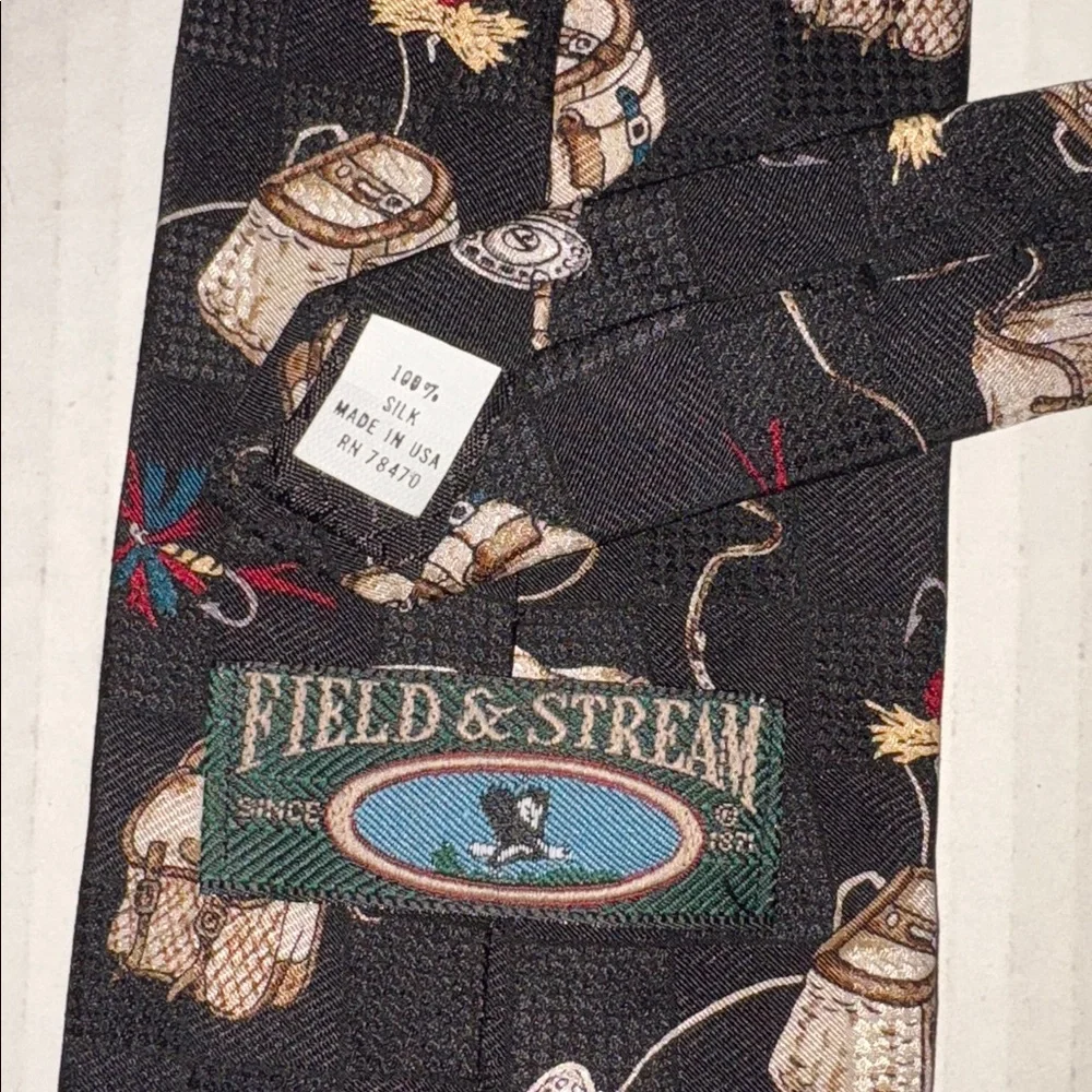 Field and Stream print silk tie